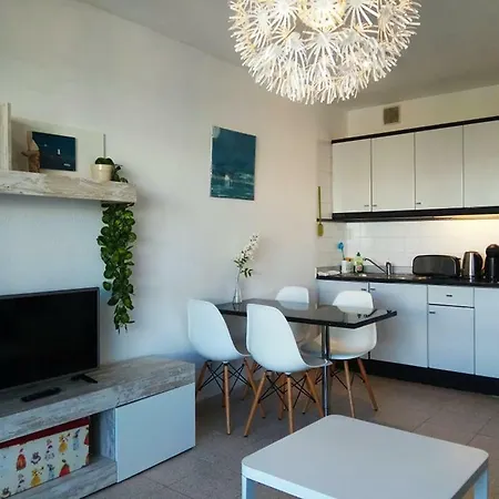 Homely Paradise Amaya 2 Apartament *